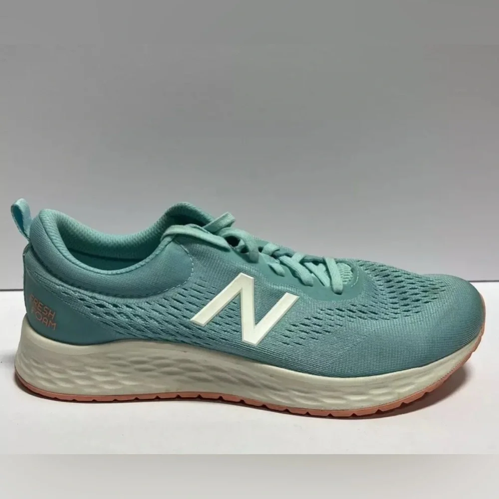 New Balance Womens Fresh Foam Arishi V3 Running Shoes Size 11D